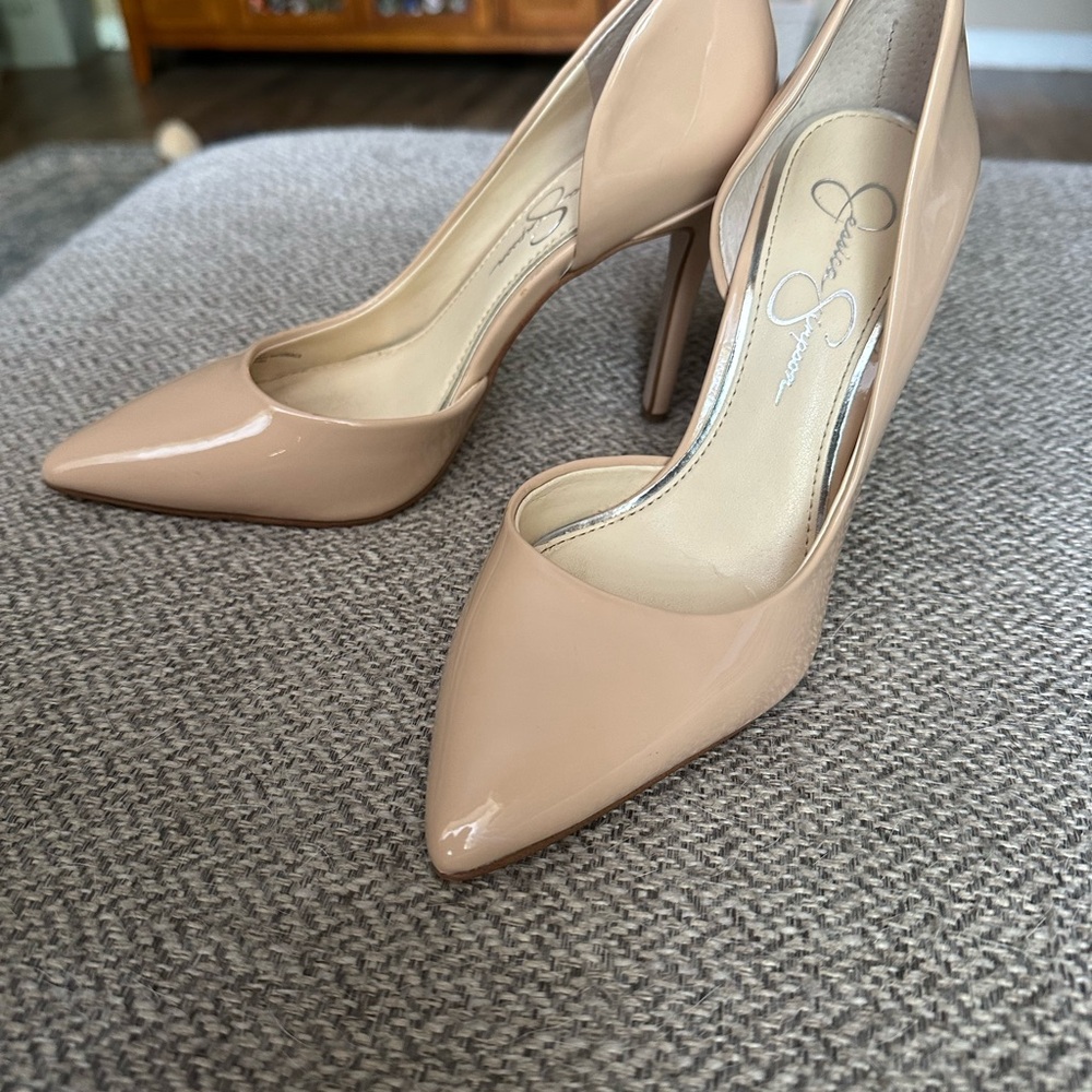 Jessica Simpson Nude Pumps - Picture 3 of 8